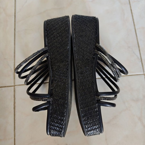Summer platform sandals like new, size 38, black and silver