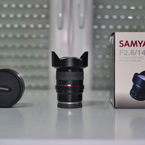 Samyang 14mm f/2.8 ED AS IF UMC lens for Sony E-Mount used