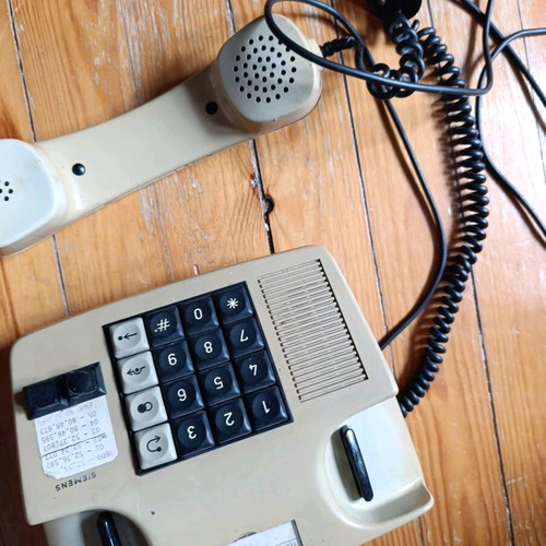 Siemens telephone used, vintage beige wired landline