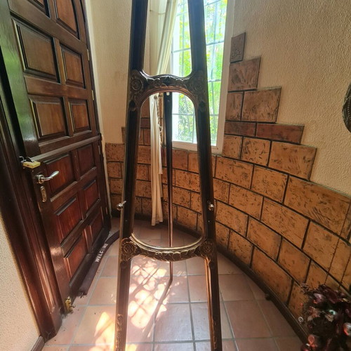 Painting easel used with 2m height and 60cm base length