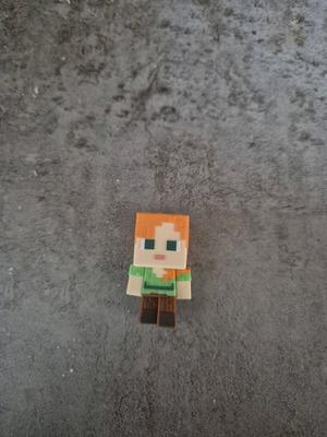 Kinder Joy Minecraft Alex figure like new