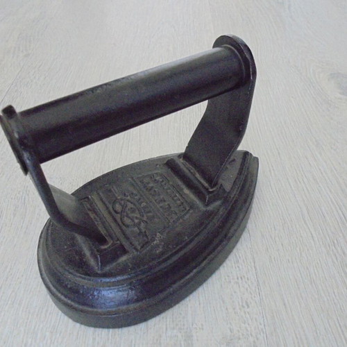 Antique Small Cast Iron Iron Used with Decorative Relief