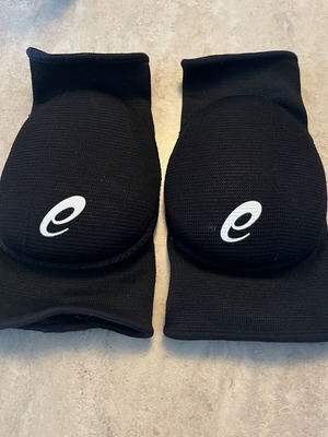 Women's kneepads used