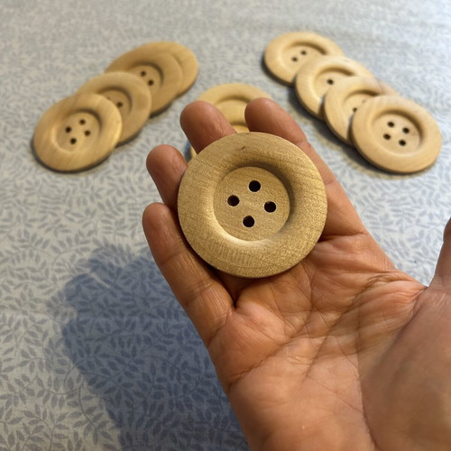 Decorative buttons like new, set of 12 for crafts