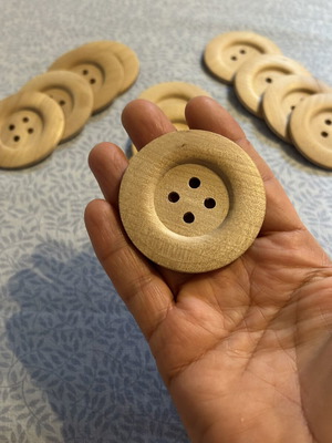 Decorative buttons like new, set of 12 for crafts