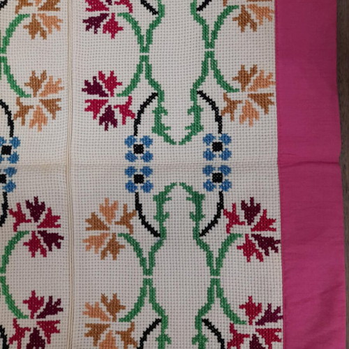 Floral towel new with magenta border design