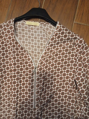 Vintage mini dress like new, size M, beige and brown