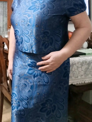 Ντεπιέ φούστα και μπλούζα μπροκάρ σατέν σαν καινούργιο, μπλε