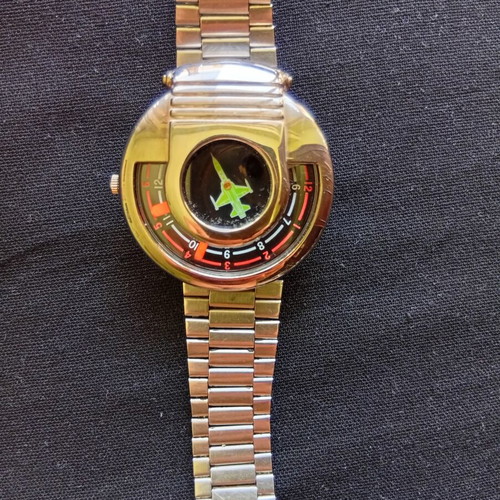 Quartz watch from the Space Ege era like new, silver
