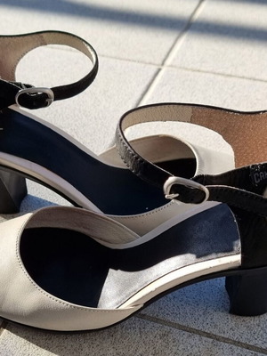 Camper pumps like new, two-tone, size 39, leather