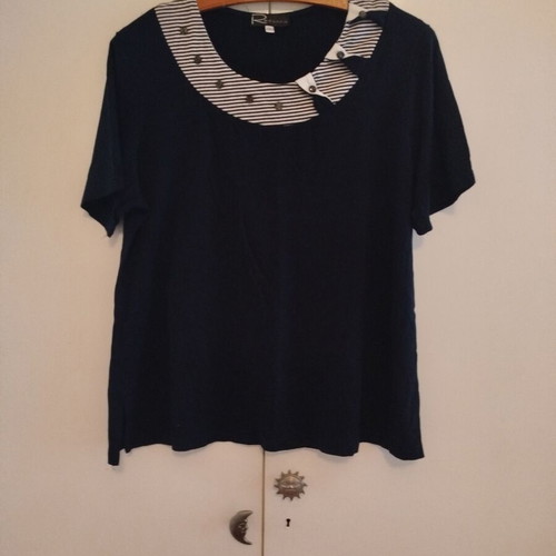 Short-sleeve blouse navy blue like new