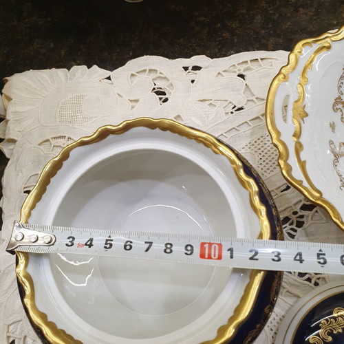 Porcelain bonbonniere like new