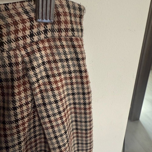Madame Shou Shou pants like new with pleats and multicolored pockets