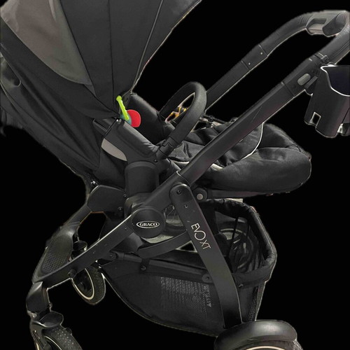 Graco Evo XT 2 in 1 stroller like new with free footmuff