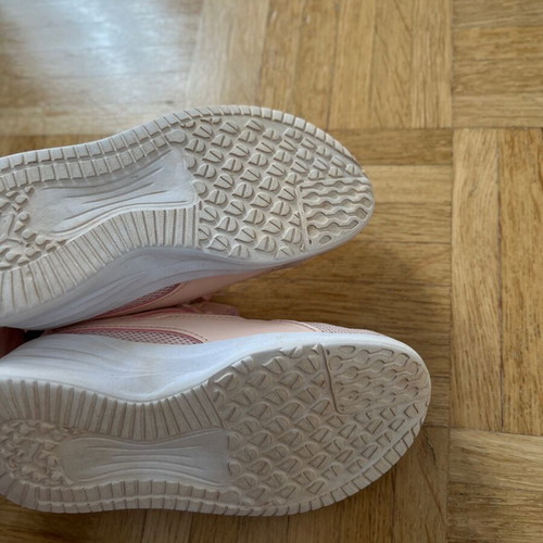 Puma kids athletic shoes used size 24