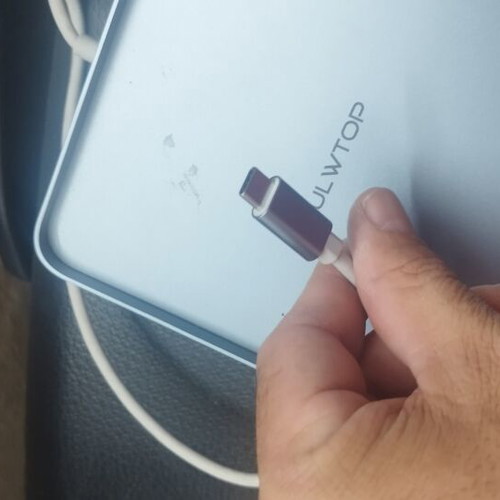Pulwtop USB-C docking station used, silver