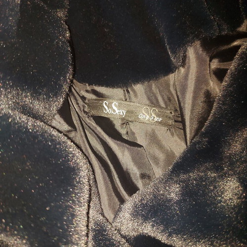 Fur coat soft and warm, like new, black