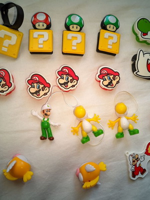 Super Mario Kinder Joy
