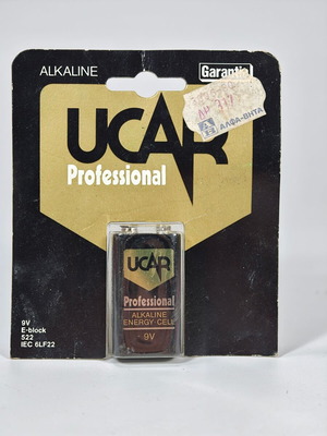 Ucar Professional 9V Alkaline Battery vintage sealed blister 80s