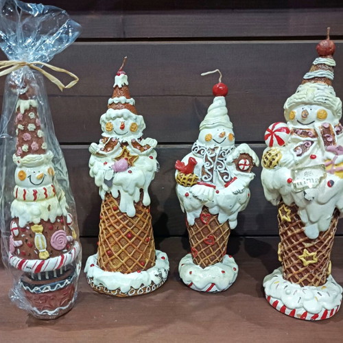 Vintage Trimar Christmas candles new set of 4 pieces