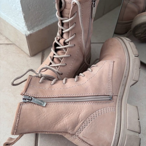 Tamaris leather ankle boots beige like new, size 37