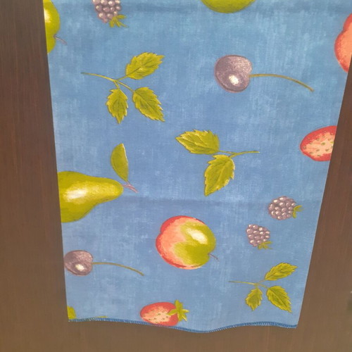 Square tablecloth 160×160 cm with fruit pattern new