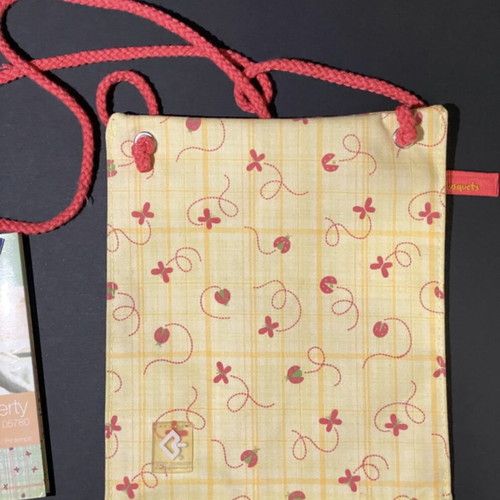 Busquets Y2K kids spring purse with floral and cherry print