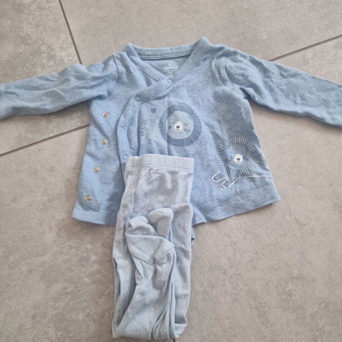 Set like new, size 6-9 months