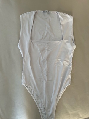 Zara bodysuit used, white, size M