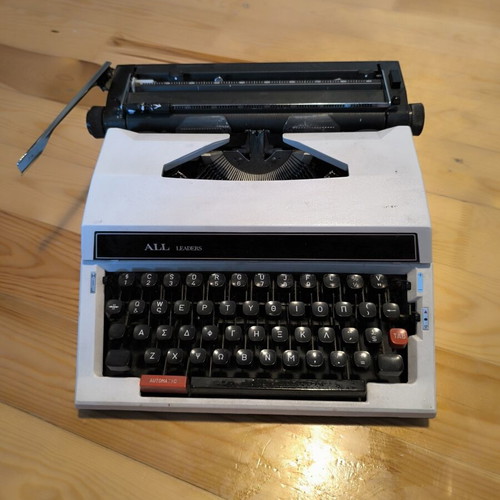 All Leaders vintage typewriter used with Greek keyboard and case