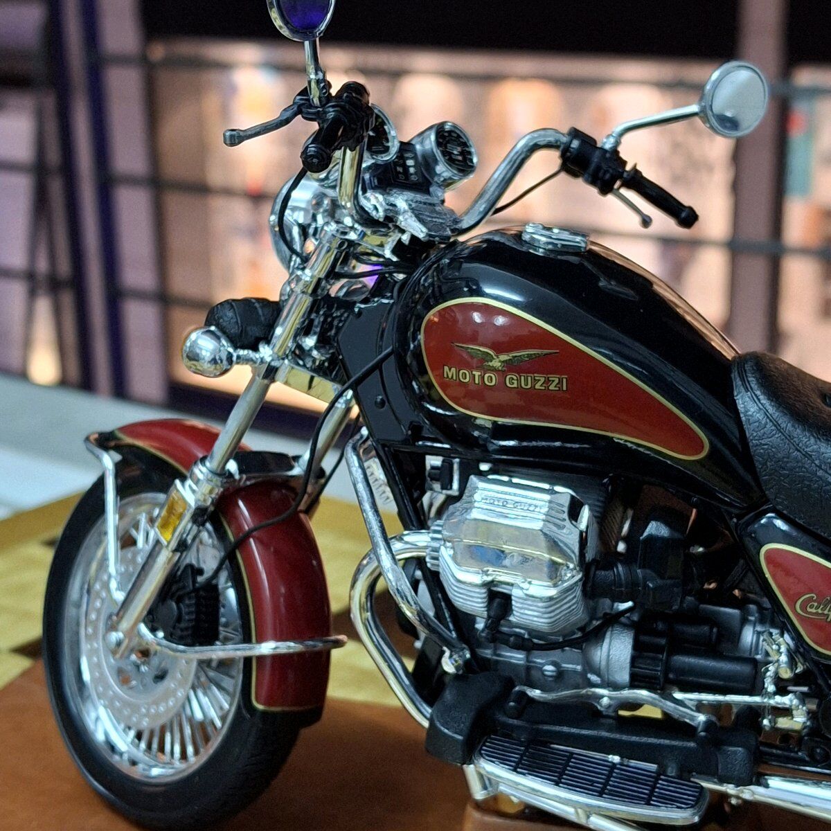 Motto Guzzi California 1100 Maisto 1:10… - € 45,00 - Vendora.cy