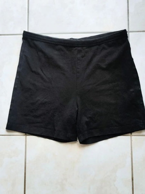 Shorts black elastic cotton like new, size 146 cm, age 11-12