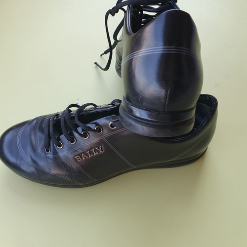 Bally casual shoes size 7 used with defect