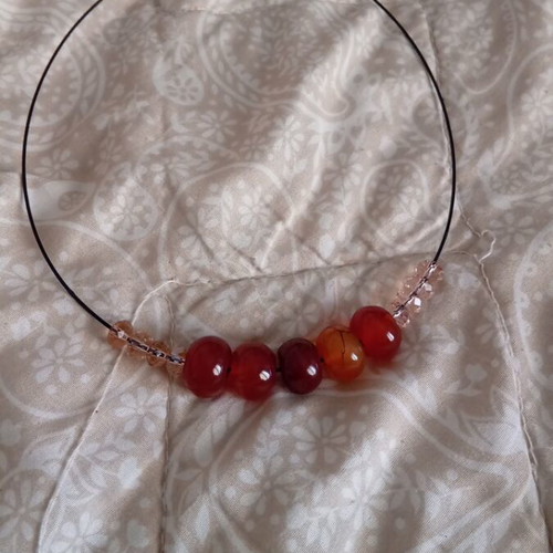 Carnelian necklace like new, brown