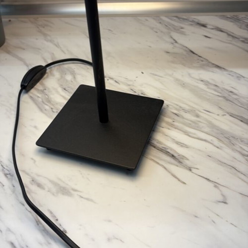 Modern Table Lamp like new, minimal design