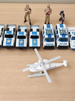 Police set με αυτοκινητάκια, ελικόπτερο και φιγούρες