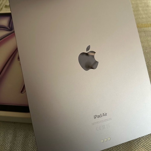 iPad Air m2 11inch 128GB purple like new