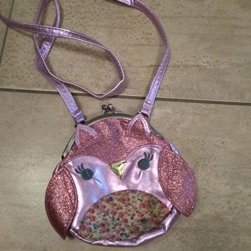 Children's crossbody bag used with clip