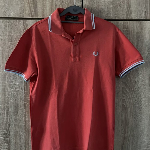Fred Perry Polo size M like new, red