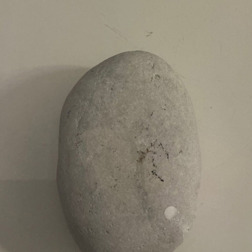 Hand-painted Paperweight stone new, 9x6 cm