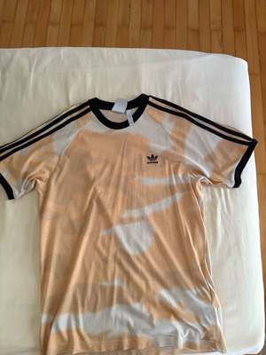 T-shirt Adidas