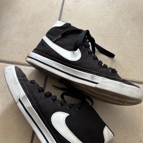 Nike Blazer Mid ‘77 used, black and white, size 38