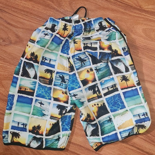 Ralph Lauren boys' swim shorts like new, size L, green