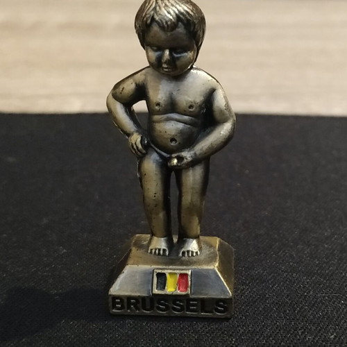 Decorative figurines like new, set