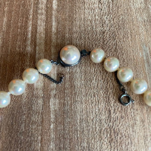 Majorica white pearls necklace new, unworn