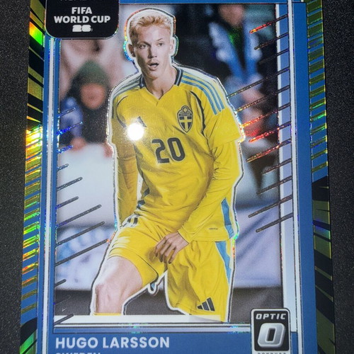 2025-26 Panini Donruss Road to FIFA World Cup 26 Hugo Larsson Optic Blue #29/75 like new