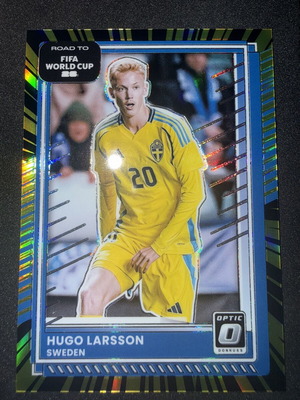 2025-26 Panini Donruss Road to FIFA World Cup 26 Hugo Larsson Optic Blue #29/75 like new
