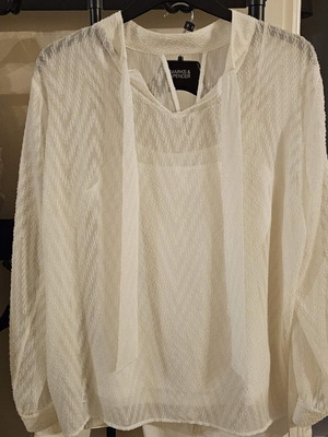 M&S women's shirt like new, white, size L