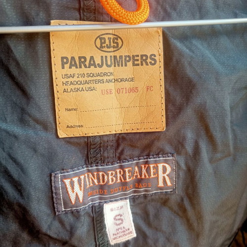Parajumpers windbreaker jacket like new, size S, black multicolor