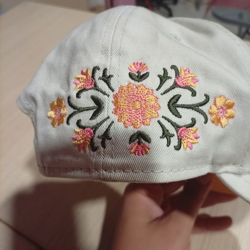 New Era NY baseball cap, beige with floral embroidery